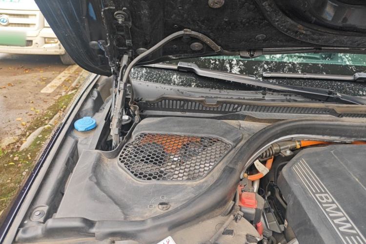 Used BMW 5 Series New Energy 2022 535Le Pioneer Edition M Sport Package Engine Bay Right
