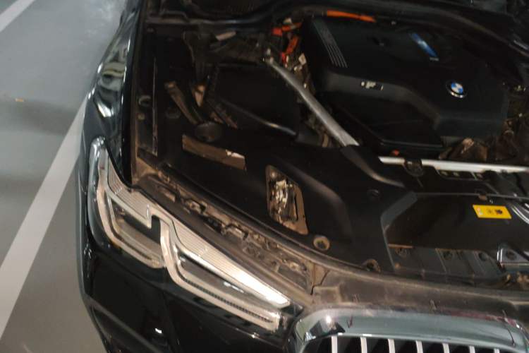 Used BMW 5 Series New Energy 2022 535Le M Sport Package Engine Bay Right