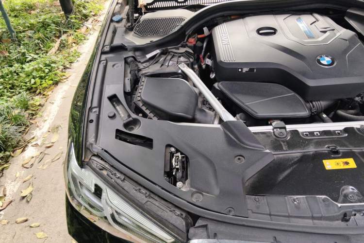 Used BMW 5 Series New Energy 2022 Second Facelift 535Le Pioneer Edition M Sport Package Engine Bay Right