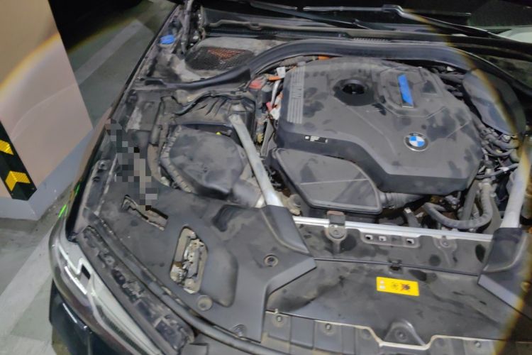 Used BMW 5 Series New Energy 2022 Second Facelift 535Le Luxury Package Engine Bay Right