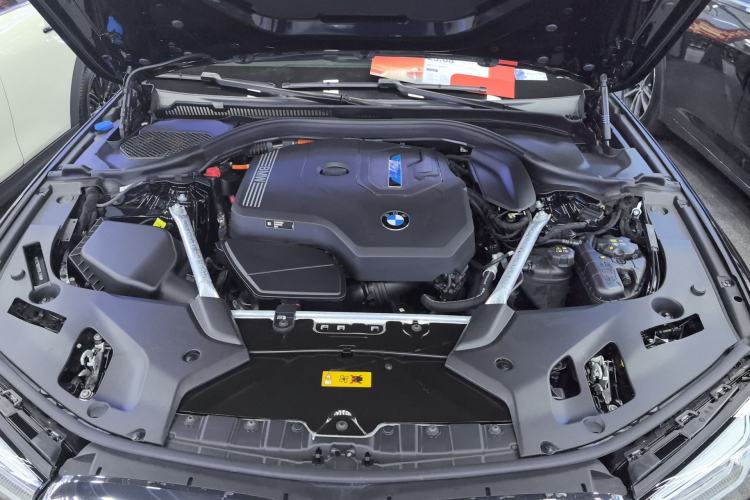 Used BMW 5 Series New Energy 2022 Restyled 535Le M Sport Package Engine Bay