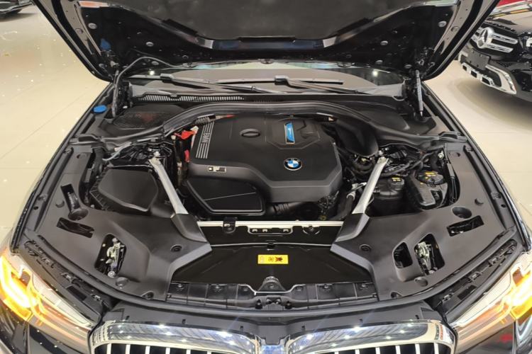 Used BMW 5 Series New Energy 2022 Second Facelift 535Le M Sport Package Engine Bay