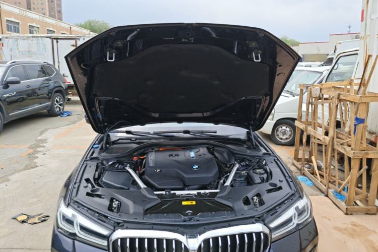 Used BMW 5 Series New Energy 2022 Restyled 535Le M Sport Package Engine Bay