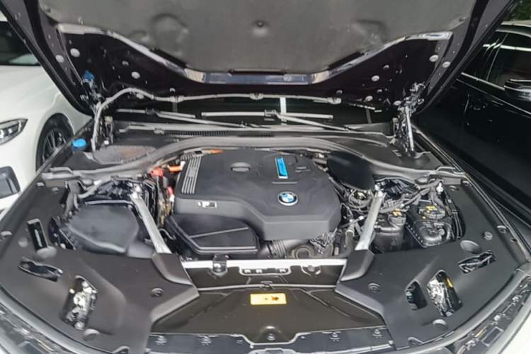 Used BMW 5 Series New Energy 2022 Restyled 535Le M Sport Package Engine Bay