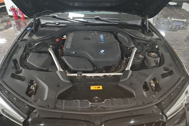 Used BMW 5 Series New Energy 2022 535Le Pioneer Edition M Sport Package Engine Bay