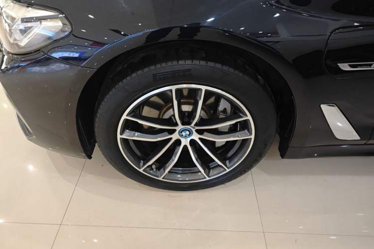 Used BMW 5 Series New Energy 2022 Restyled 535Le M Sport Package Exterior 4