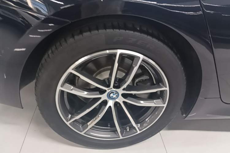 Used BMW 5 Series New Energy 2022 Second Facelift 535Le M Sport Package Exterior 5