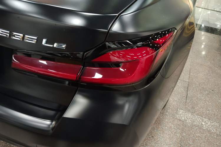Used BMW 5 Series New Energy 2022 Second Facelift 535Le M Sport Package Exterior 6