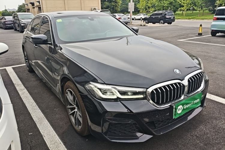 Used BMW 5 Series New Energy 2022 Restyled 535Le M Sport Package Front Right 45 Deg