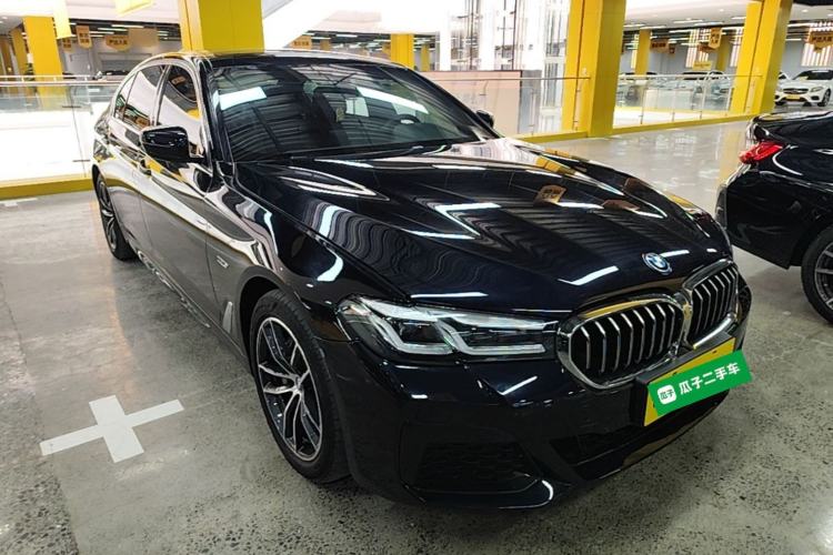 Used BMW 5 Series New Energy 2022 Second Facelift 535Le M Sport Package Front Right 45 Deg
