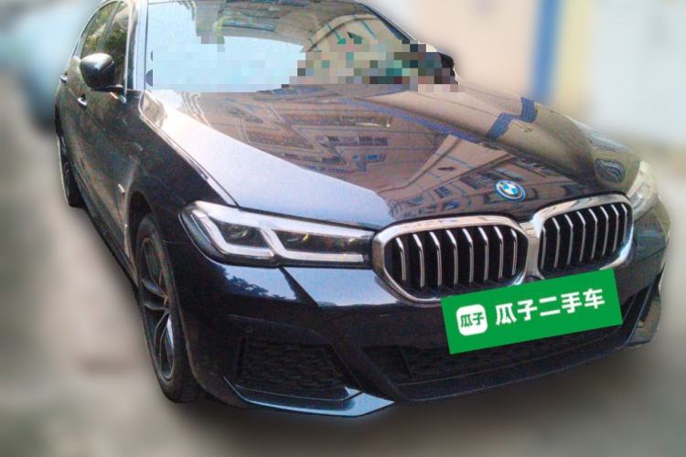 Used BMW 5 Series New Energy 2022 Restyled 535Le M Sport Package Front Right 45 Deg