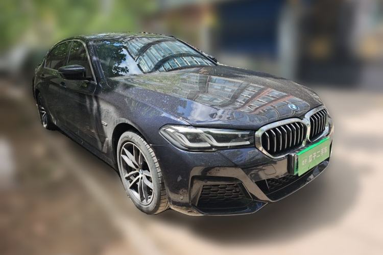 Used BMW 5 Series New Energy 2022 Restyled 535Le M Sport Package Front Right 45 Deg