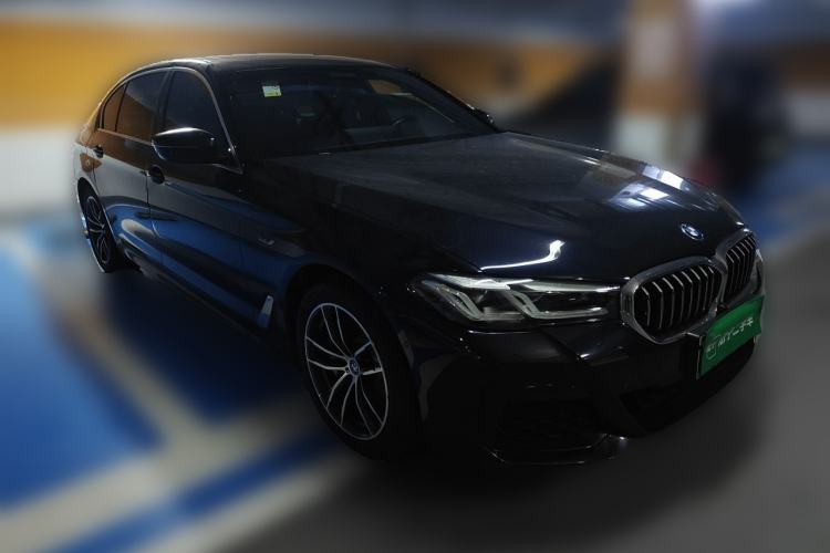 Used BMW 5 Series New Energy 2022 Second Facelift 535Le Pioneer Edition M Sport Package Front Right 45 Deg