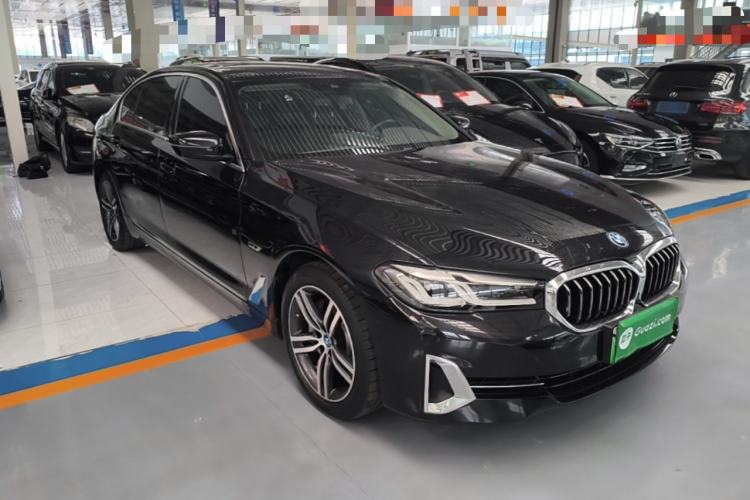 Used BMW 5 Series New Energy 2022 Updated Version 535Le Luxury Package Front Right 45 Deg