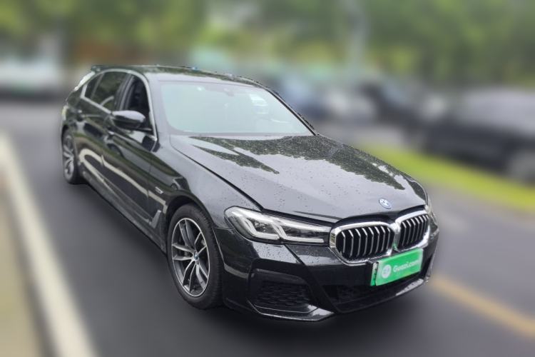 Used BMW 5 Series New Energy 2022 Restyled 535Le M Sport Package Front Right 45 Deg