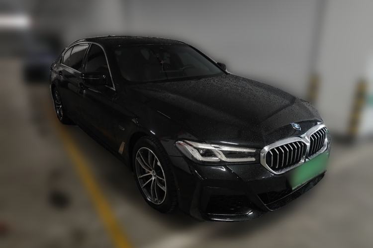 Used BMW 5 Series New Energy 2022 535Le M Sport Package Front Right 45 Deg