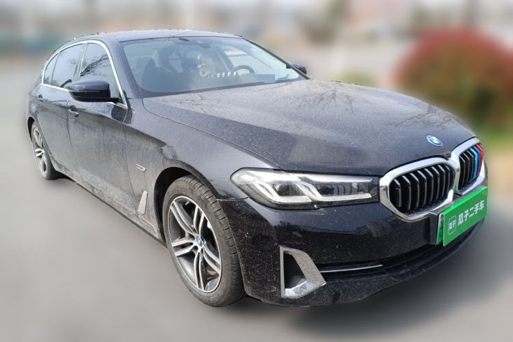Used BMW 5 Series New Energy 2022 Updated Version 535Le Luxury Package Front Right 45 Deg