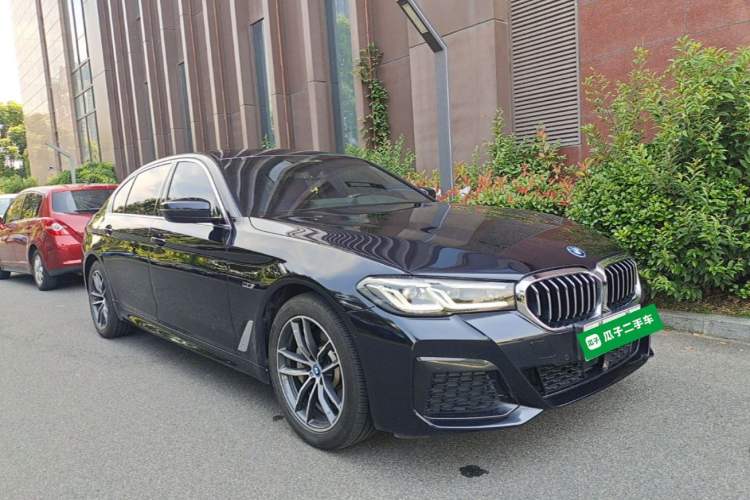 Used BMW 5 Series New Energy 2022 Restyled 535Le Pioneer Edition M Sport Package Front Right 45 Deg