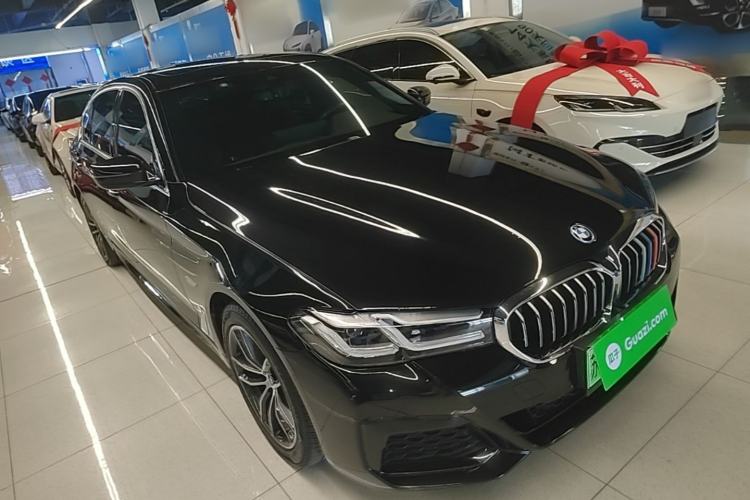 Used BMW 5 Series New Energy 2022 Restyled 535Le M Sport Package Front Right 45 Deg