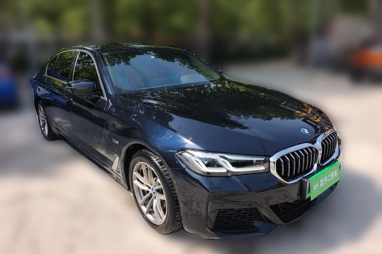 Used BMW 5 Series New Energy 2022 Second Facelift 535Le M Sport Package Front Right 45 Deg