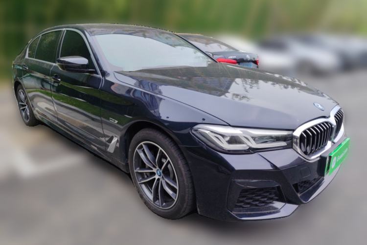 Used BMW 5 Series New Energy 2022 Restyled 535Le M Sport Package Front Right 45 Deg
