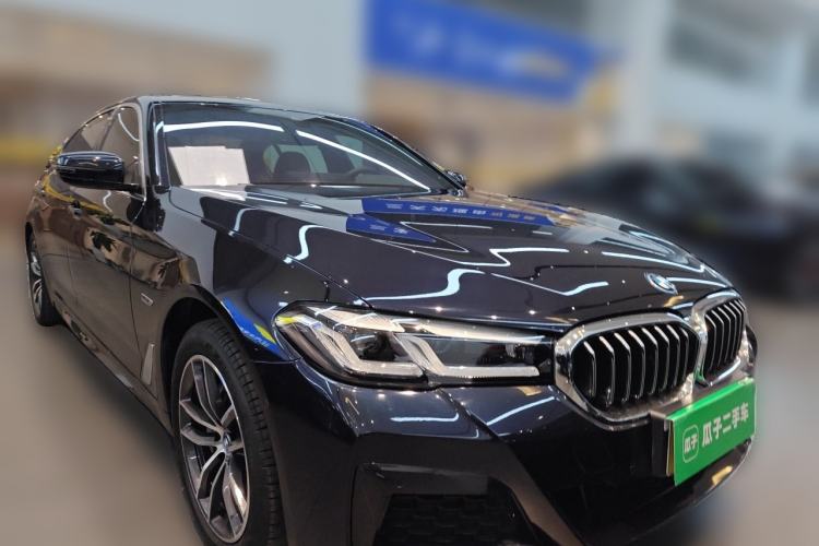 Used BMW 5 Series New Energy 2022 Second Facelift 535Le M Sport Package Front Right 45 Deg