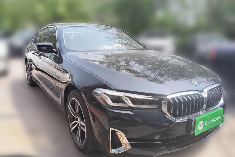 Used BMW 5 Series New Energy 2022 Updated Version 535Le Luxury Package Front Right 45 Deg