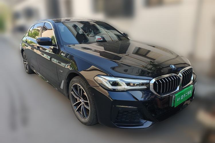 Used BMW 5 Series New Energy 2022 Second Facelift 535Le M Sport Package Front Right 45 Deg