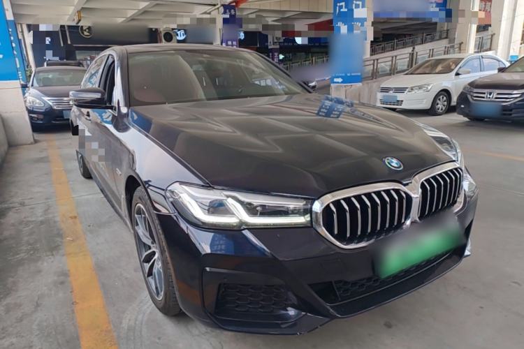 Used BMW 5 Series New Energy 2022 Restyled 535Le M Sport Package Front Right 45 Deg