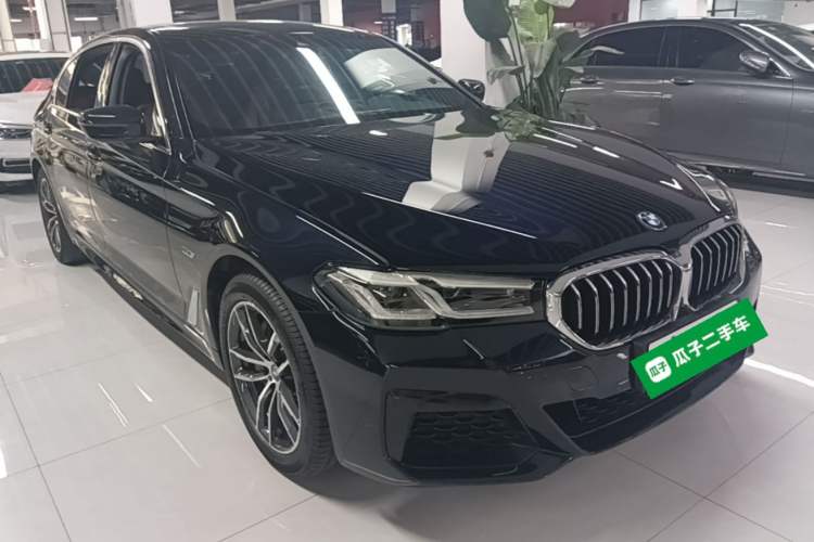 Used BMW 5 Series New Energy 2022 Second Facelift 535Le M Sport Package Front Right 45 Deg