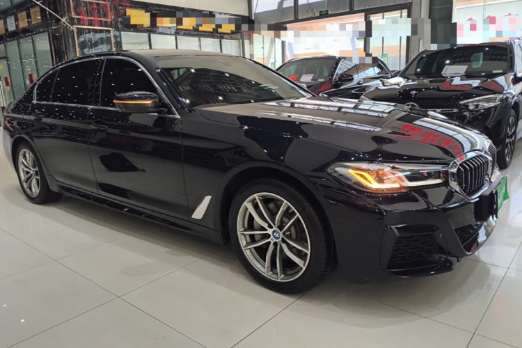 Used BMW 5 Series New Energy 2022 Second Facelift 535Le M Sport Package Front Right 45 Deg