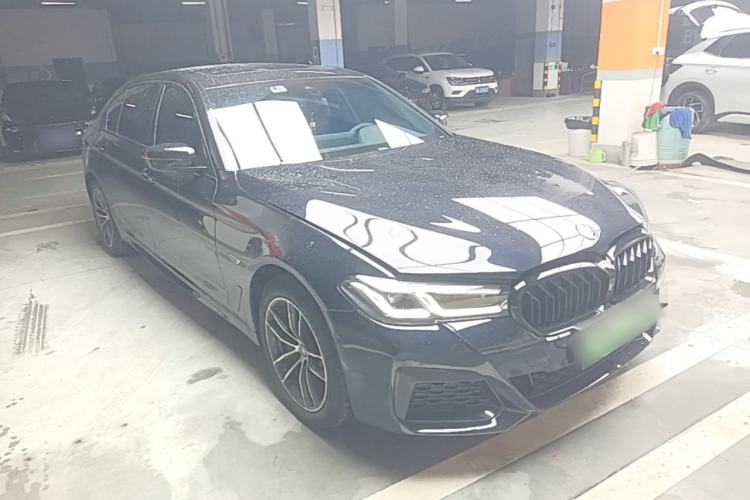 Used BMW 5 Series New Energy 2022 Second Facelift 535Le M Sport Package Front Right 45 Deg