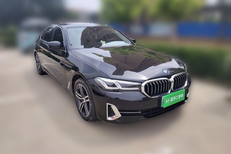 Used BMW 5 Series New Energy 2022 Updated Version 535Le Luxury Package Front Right 45 Deg