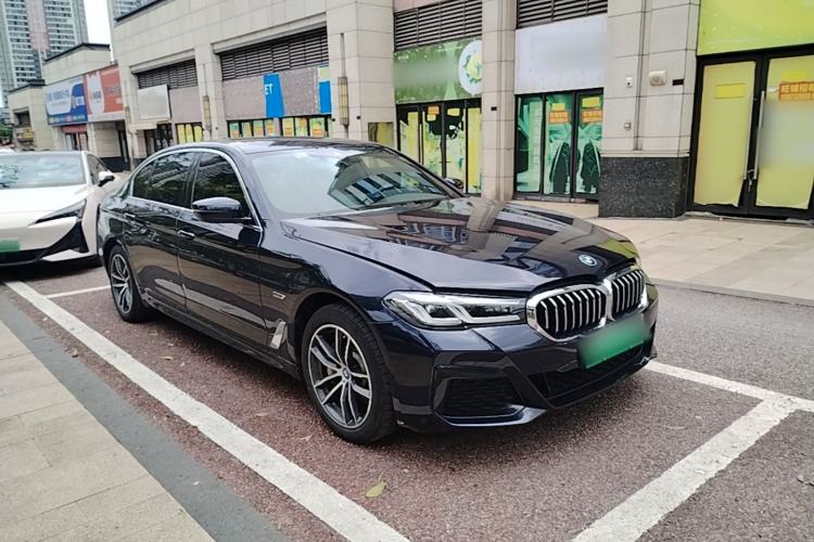 Used BMW 5 Series New Energy 2022 Second Facelift 535Le M Sport Package Front Right 45 Deg