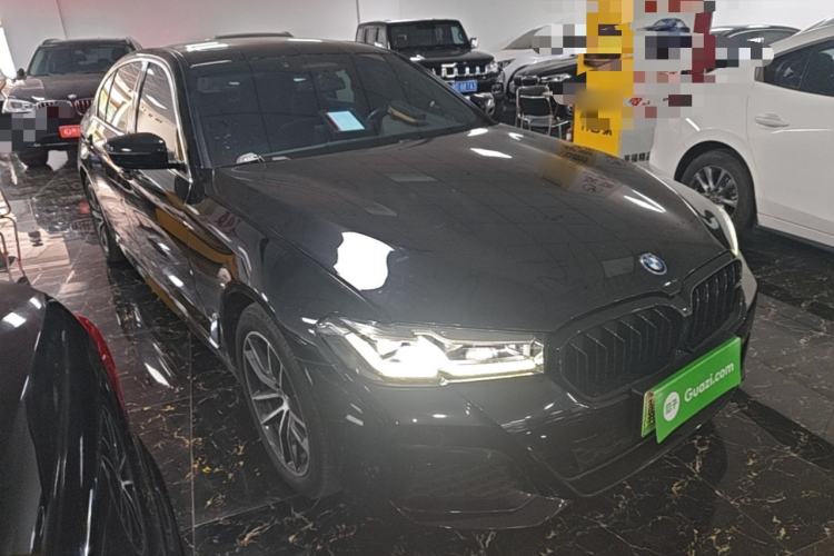 Used BMW 5 Series New Energy 2022 535Le Pioneer Edition M Sport Package Front Right 45 Deg