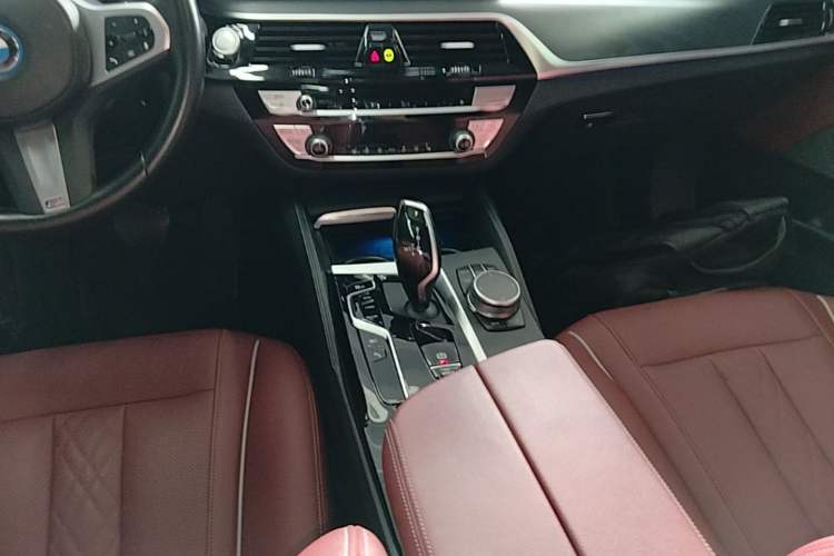 Used BMW 5 Series New Energy 2022 Restyled 535Le M Sport Package Gear Lever