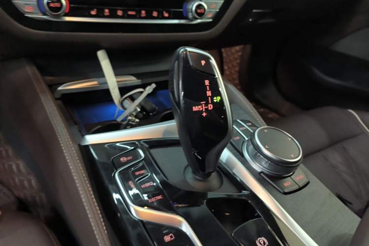 Used BMW 5 Series New Energy 2022 Restyled 535Le M Sport Package Gear Lever
