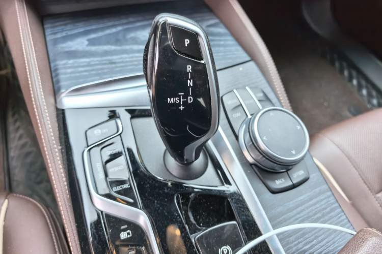 Used BMW 5 Series New Energy 2022 Updated Version 535Le Luxury Package Gear Lever