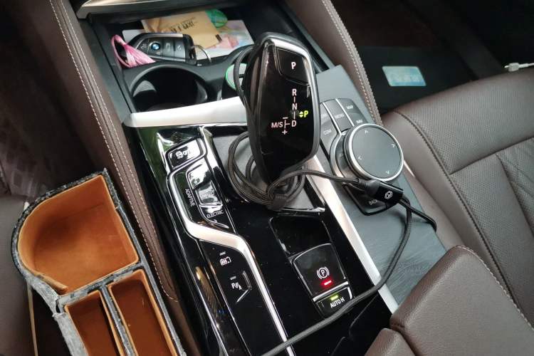 Used BMW 5 Series New Energy 2022 Restyled 535Le M Sport Package Gear Lever