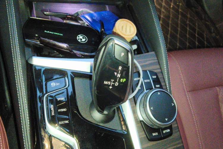 Used BMW 5 Series New Energy 2022 Restyled 535Le M Sport Package Gear Lever
