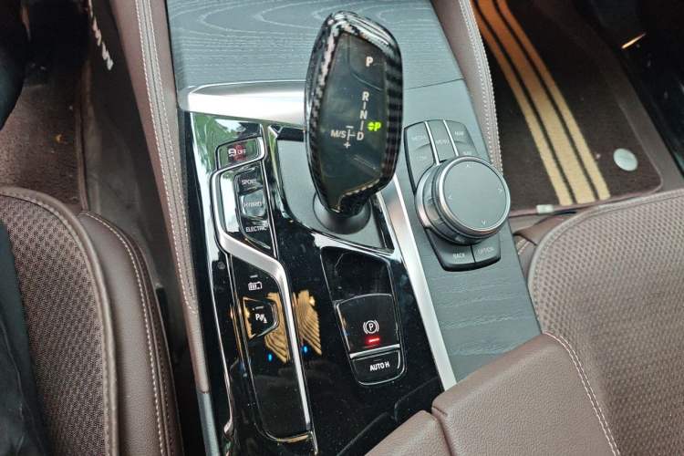 Used BMW 5 Series New Energy 2022 Restyled 535Le M Sport Package Gear Lever