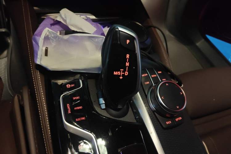 Used BMW 5 Series New Energy 2022 Second Facelift 535Le Pioneer Edition M Sport Package Gear Lever