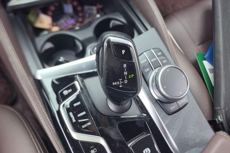 Used BMW 5 Series New Energy 2022 Restyled 535Le M Sport Package Gear Lever