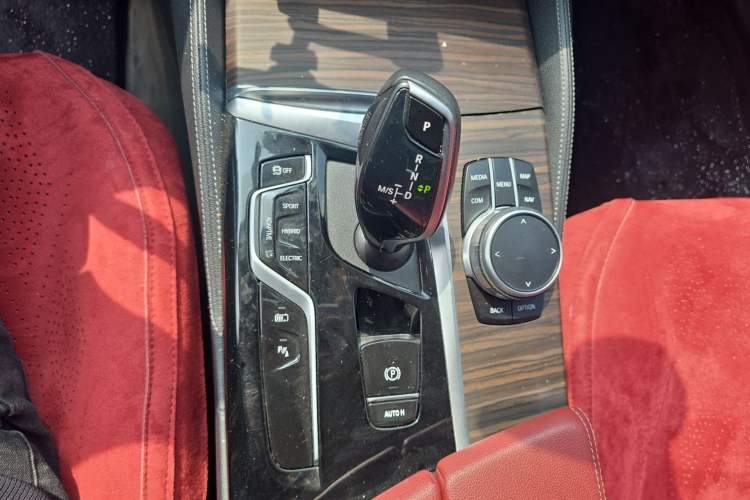 Used BMW 5 Series New Energy 2022 Updated Version 535Le Luxury Package Gear Lever