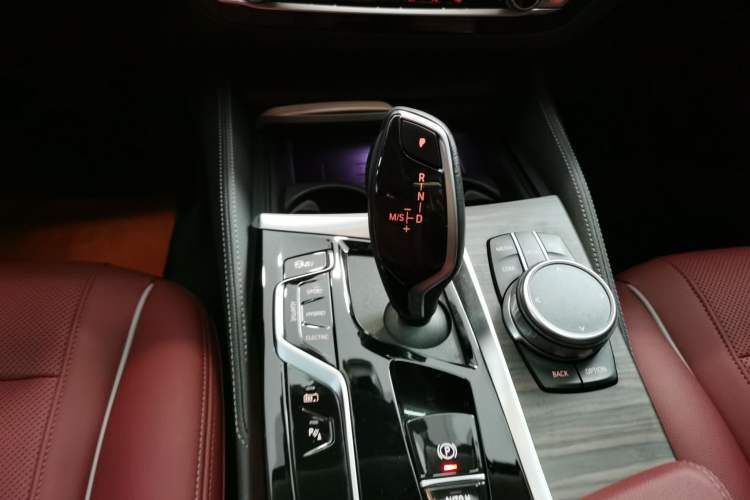 Used BMW 5 Series New Energy 2022 Updated Version 535Le Luxury Package Gear Lever