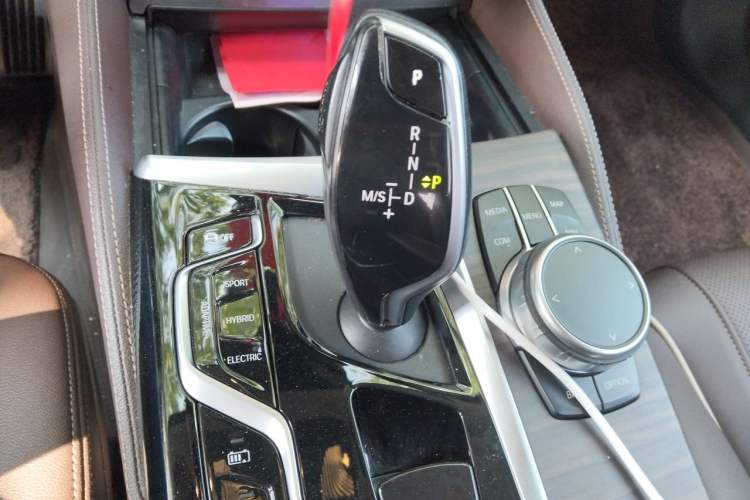 Used BMW 5 Series New Energy 2022 Updated Version 535Le Luxury Package Gear Lever
