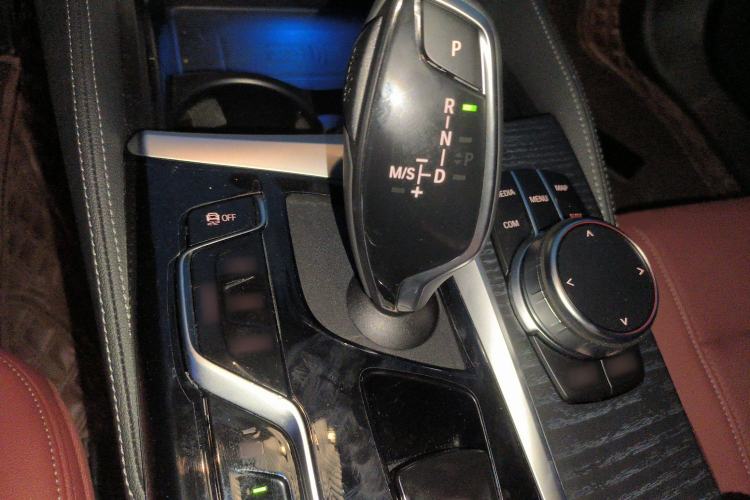 Used BMW 5 Series New Energy 2022 Second Facelift 535Le M Sport Package Gear Lever