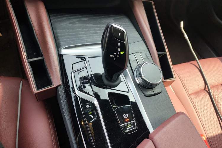 Used BMW 5 Series New Energy 2022 Second Facelift 535Le M Sport Package Gear Lever