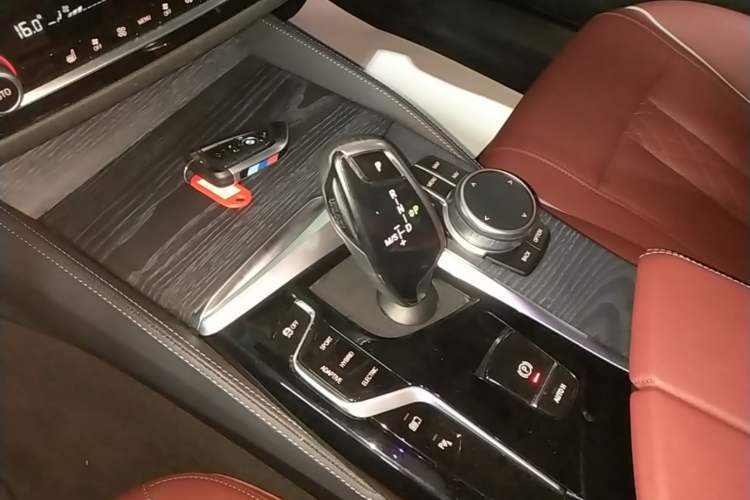 Used BMW 5 Series New Energy 2022 535Le M Sport Package Gear Lever