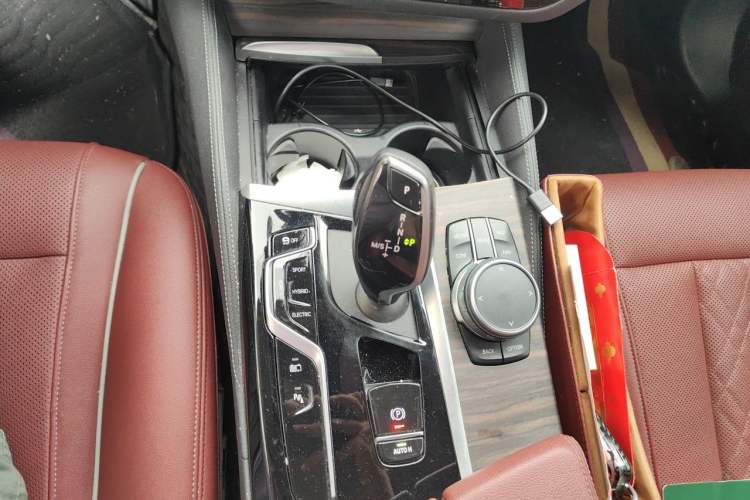 Used BMW 5 Series New Energy 2022 535Le Luxury Package Gear Lever